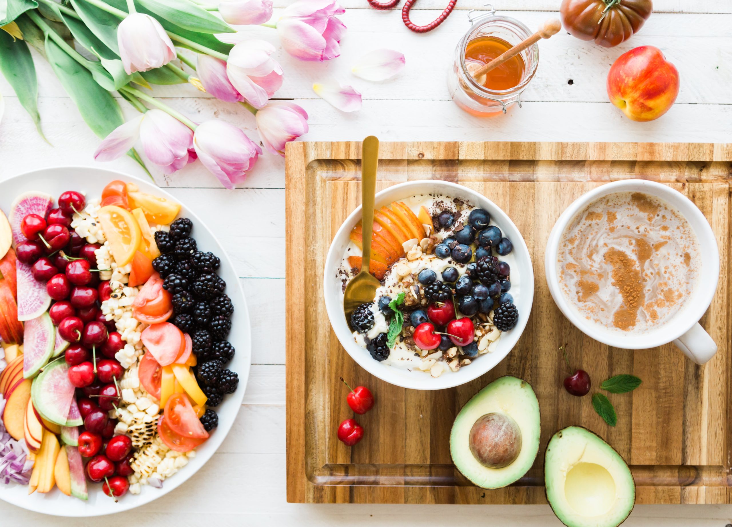 7 best pre-workout snacks that are delicious, healthy, and easy to make: 2022 the lazy gal sejal ghanate platter fruits