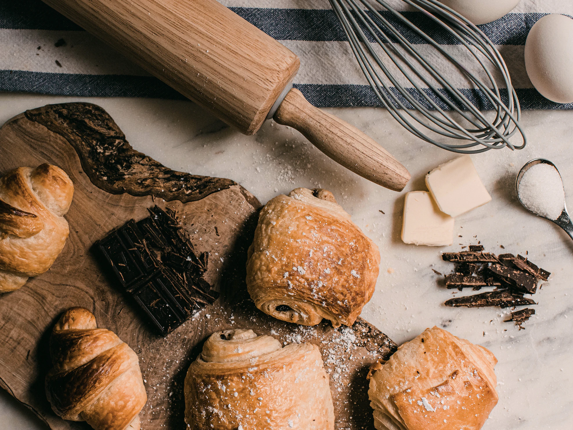 6 delicious fall recipes that are guaranteed to make you want to bake immediately. the lazy gal rolling pin whisk and treats picture sejal ghanate